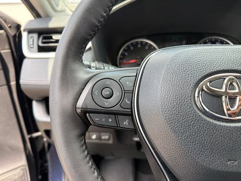 Used 2021 Toyota RAV4 XLE Premium AWD/4WD image 16