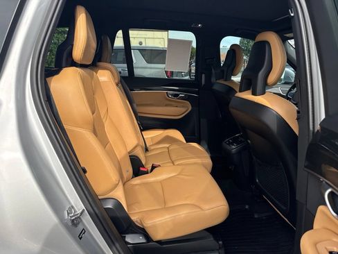 Used 2018 Volvo XC90 T6 Momentum w/ Convenience Package AWD/4WD image 22