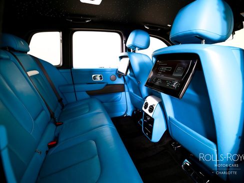 Certified 2024 Rolls-Royce Cullinan AWD/4WD image 30