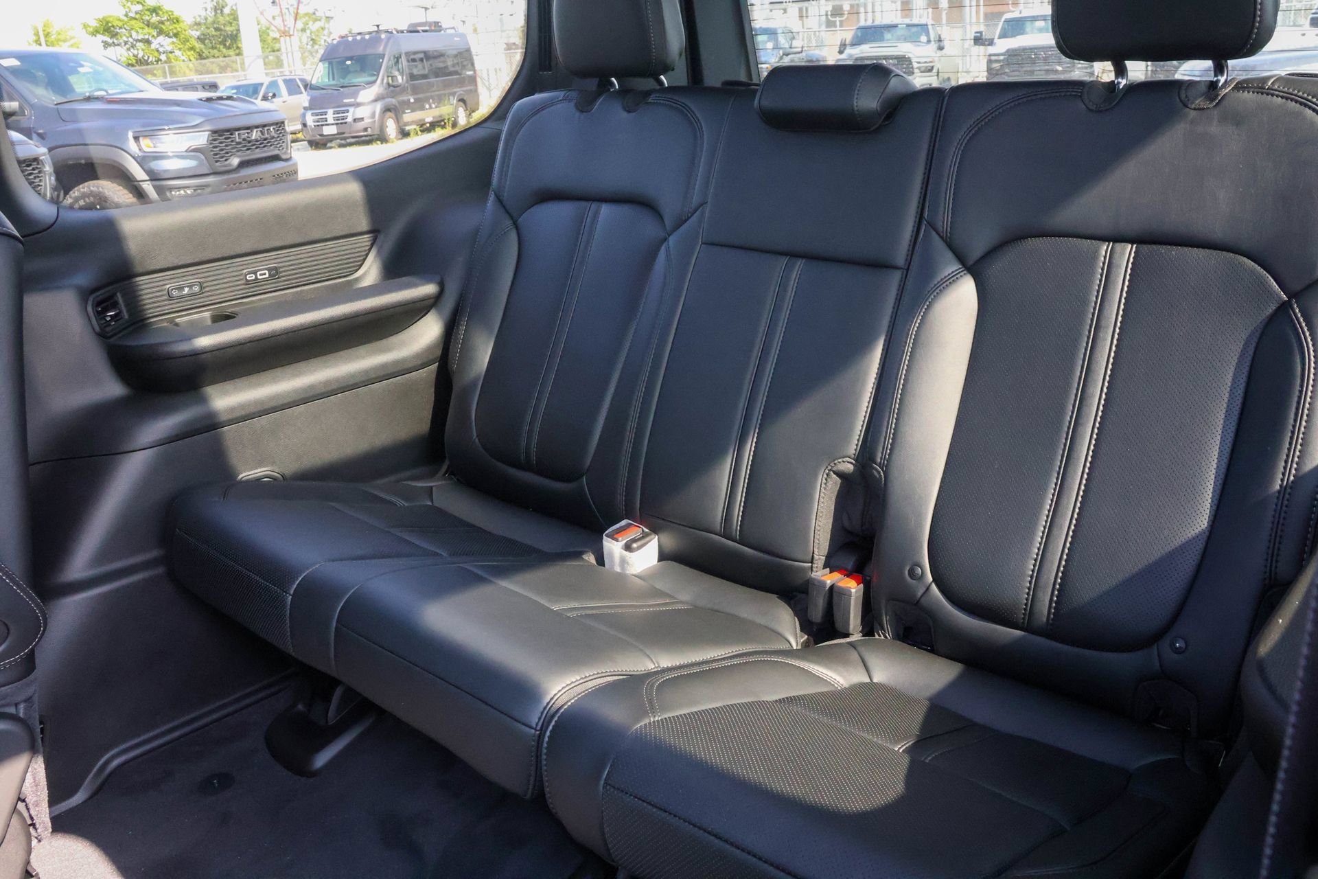 New 2026 Jeep Grand Wagoneer Limited AWD/4WD image 17