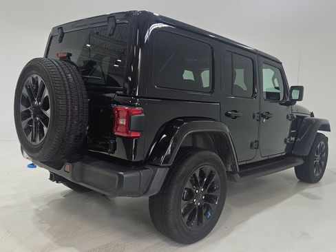 Used 2023 Jeep Wrangler Unlimited Sahara w/ Cold Weather Group image 4