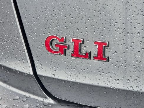 Used 2019 Volkswagen Jetta GLI FWD image 15