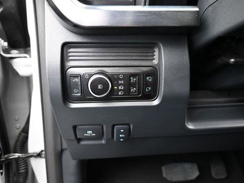 Used 2025 Ford F250 Lariat w/ Lariat Ultimate Package AWD/4WD image 9