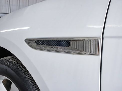 Used 2019 Jaguar F-PACE Premium AWD/4WD image 54