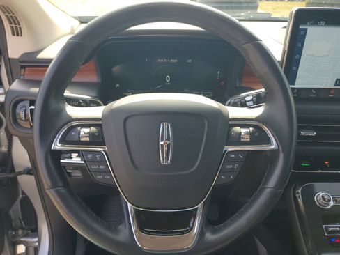 Certified 2023 Lincoln Nautilus Reserve w/ Luxury Package image 14