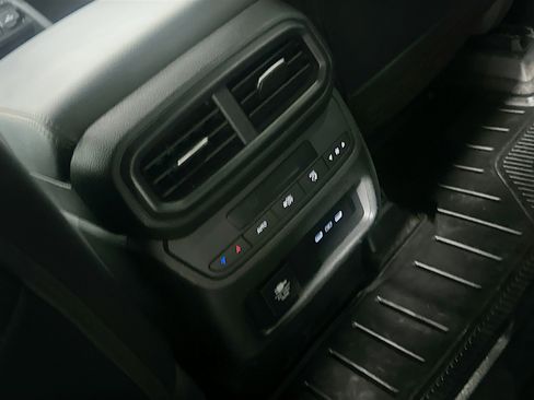 Used 2024 Honda Pilot TrailSport image 25
