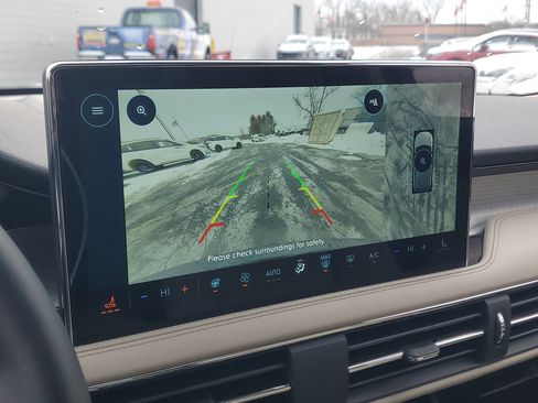 New 2026 Lincoln Corsair Premiere image 21