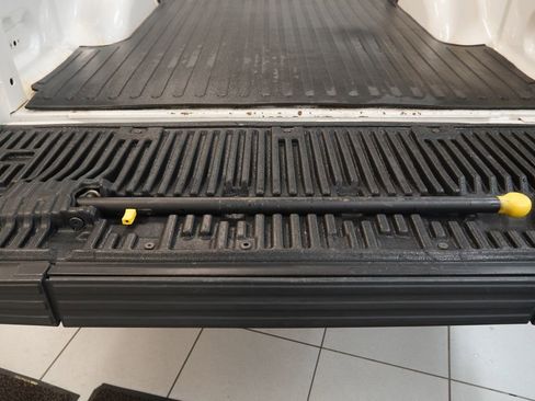 Used 2014 Ford F150 Limited image 11