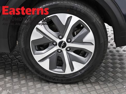 Used 2022 Kia Niro EX w/ Cold Weather Package image 32