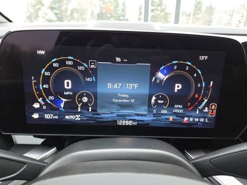 Used 2025 Chevrolet Suburban RST image 21