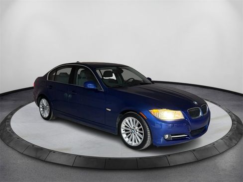 Used 2011 BMW 335i Sedan image 3