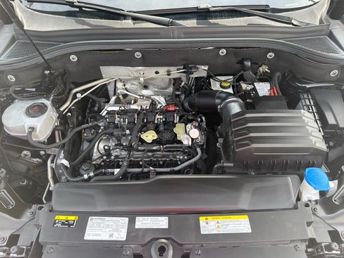 Used 2024 Volkswagen Atlas Cross Sport SEL AWD/4WD image 34