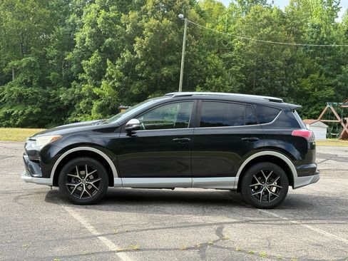 Used 2016 Toyota RAV4 SE FWD image 7