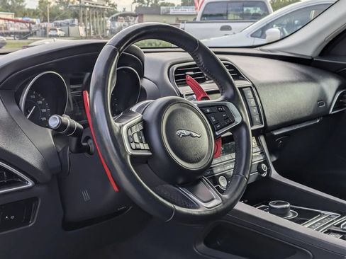 Used 2018 Jaguar F-PACE Prestige AWD/4WD image 13