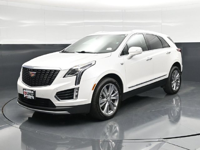 Used 2024 Cadillac XT5 Premium Luxury w/ LPO, Floor Liner Package AWD/4WD image 7