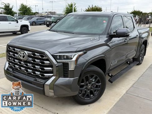 Used 2025 Toyota Tundra Platinum image 3