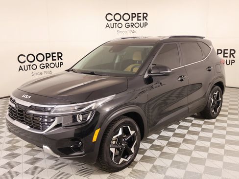 Used 2024 Kia Seltos EX FWD image 11