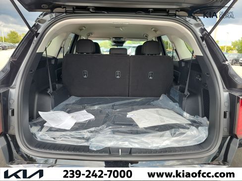New 2026 Kia Sorento LX FWD image 10