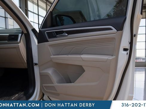 Used 2022 Volkswagen Atlas SE w/ Black Wheel Package AWD/4WD image 31