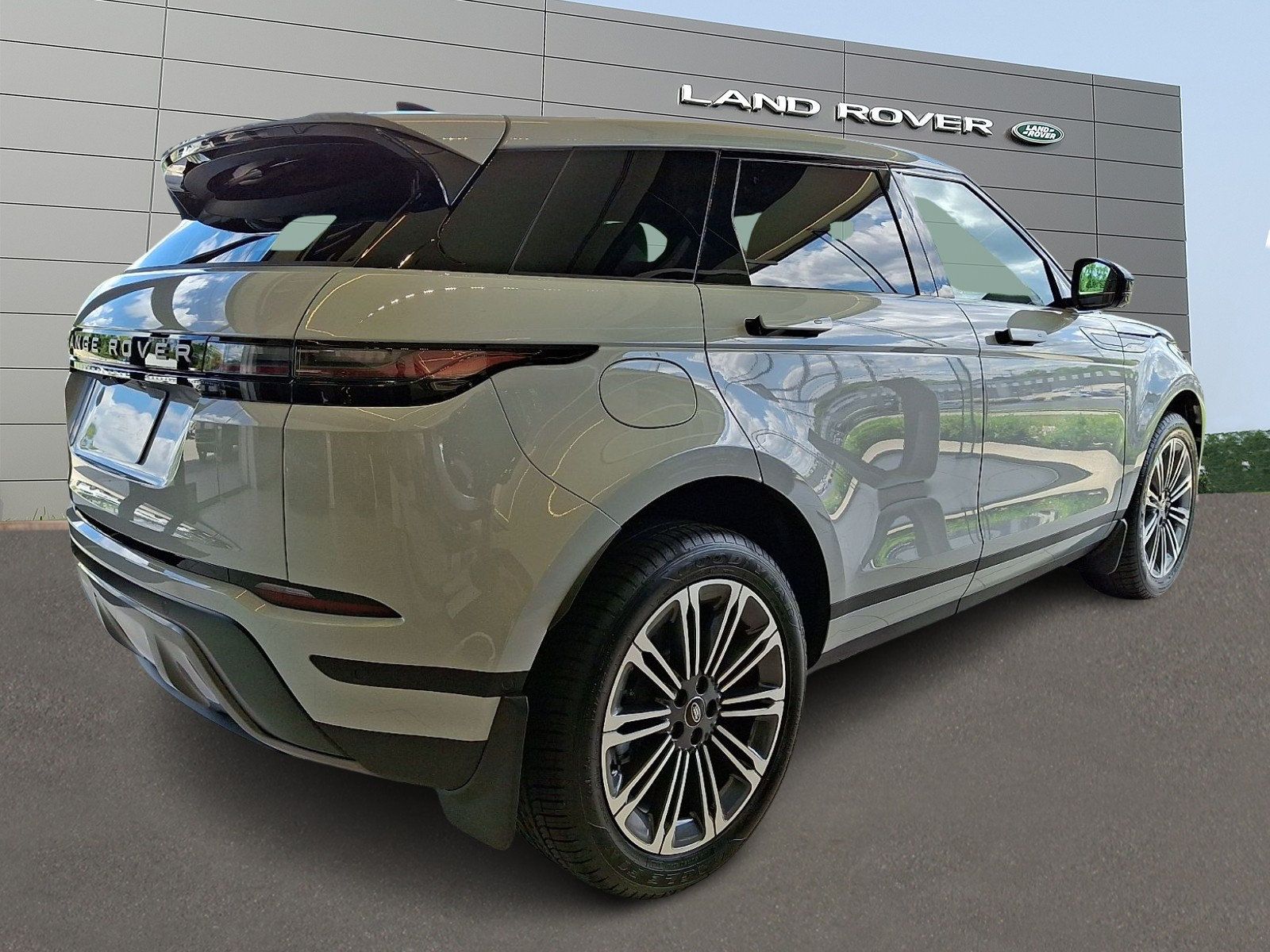 New 2026 Land Rover Range Rover Evoque S AWD/4WD image 2