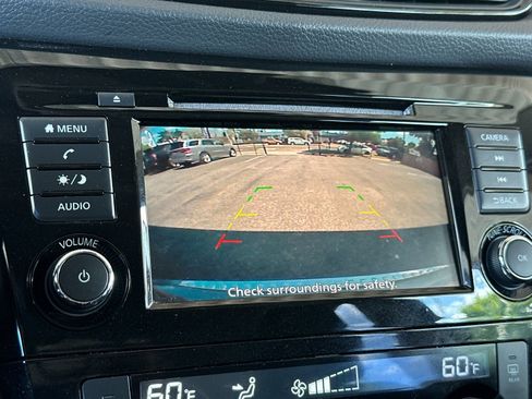 Used 2020 Nissan Rogue SV FWD image 26