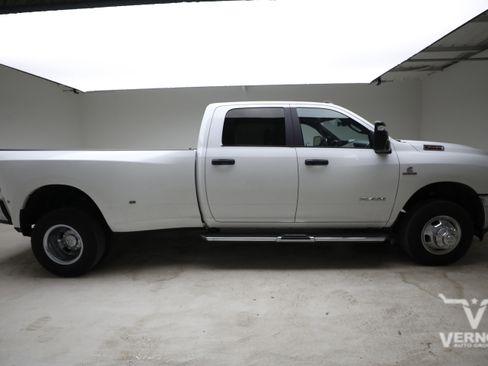 Used 2024 RAM 3500 Big Horn AWD/4WD image 5