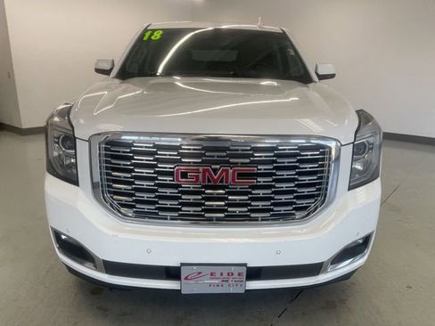 Used 2018 GMC Yukon Denali w/ Denali Ultimate Package AWD/4WD image 3