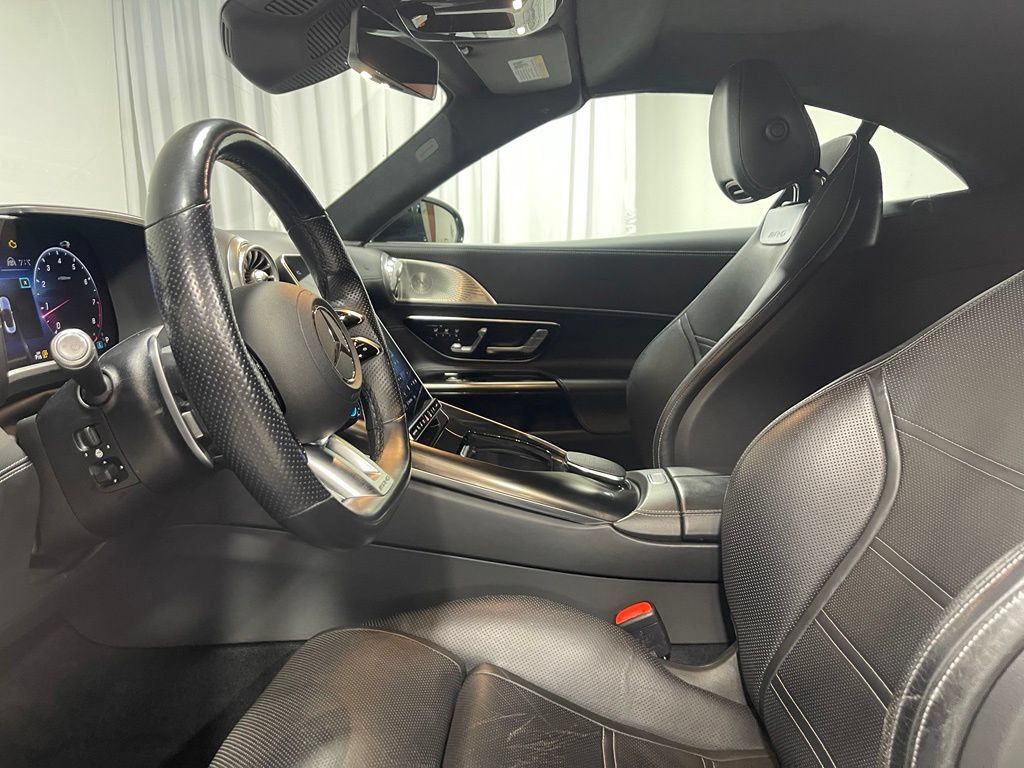 Used 2022 Mercedes-Benz SL 63 AMG 4MATIC image 24