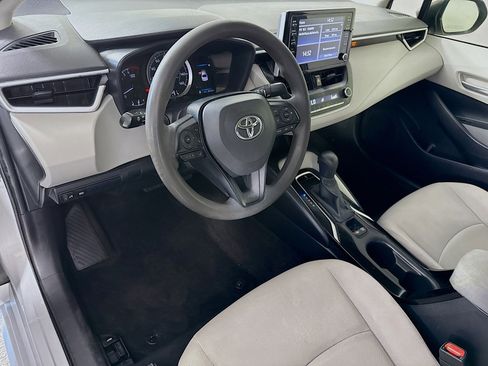 Used 2020 Toyota Corolla LE image 22