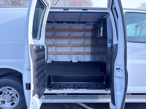 Used 2022 Chevrolet Express 2500 w/ Driver Convenience Package image 22