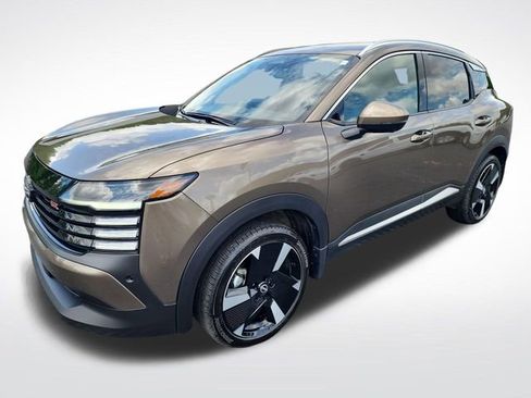 Used 2025 Nissan Kicks SR AWD/4WD image 1
