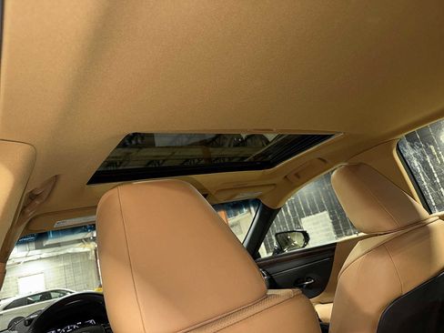 Used 2024 Lexus ES 350 w/ Premium Package image 24