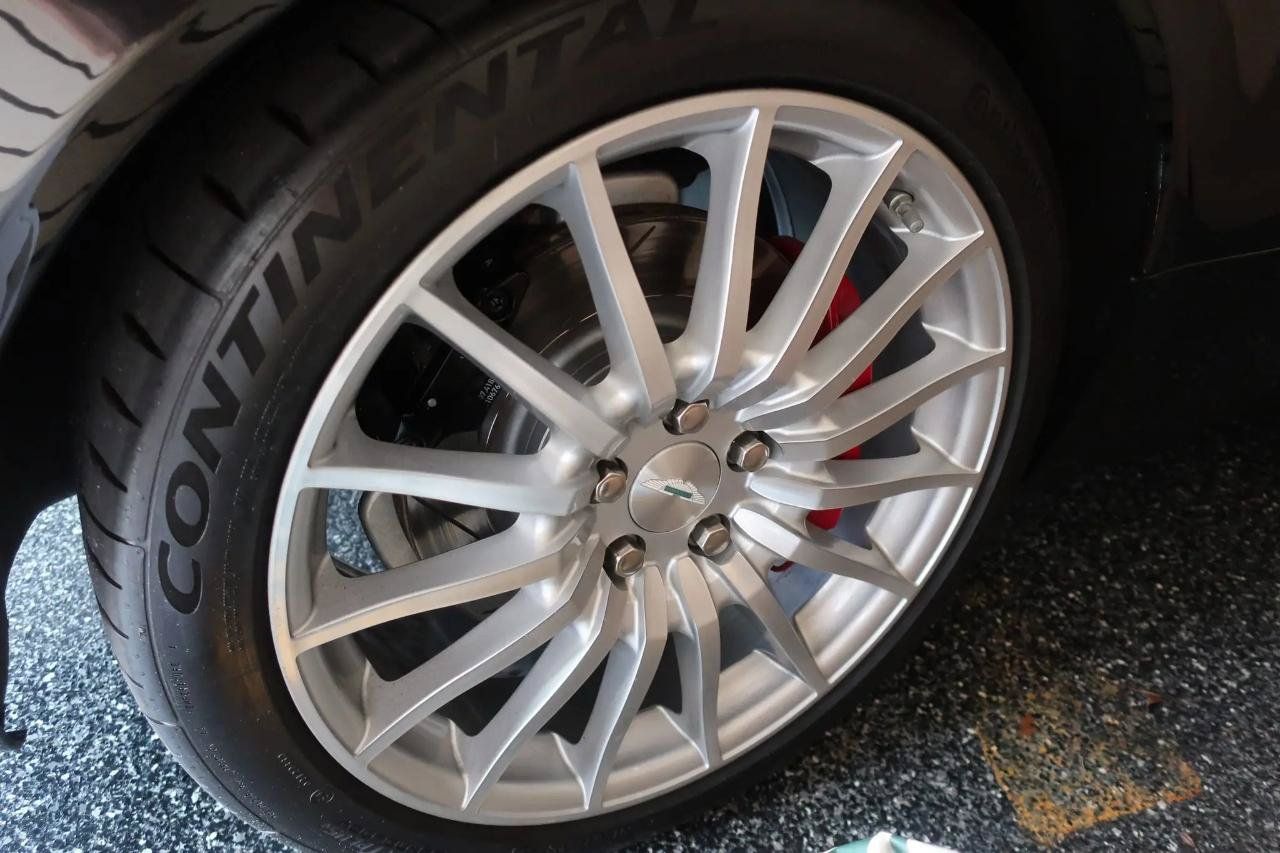 Used 2006 Aston Martin DB9 Volante RWD image 31