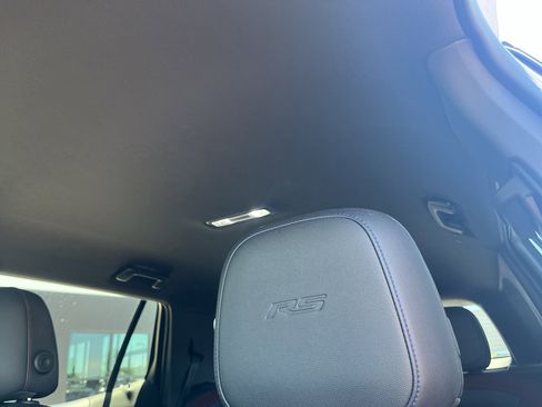 Used 2025 Chevrolet Equinox RS FWD image 32