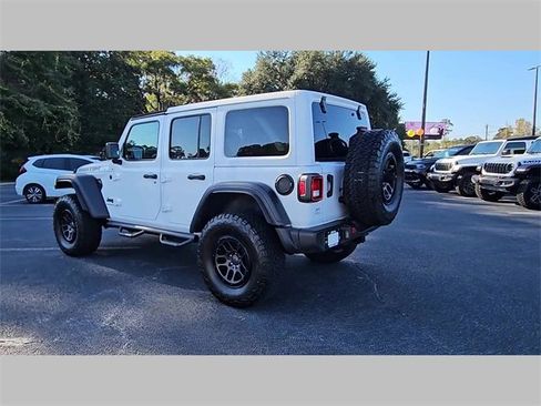 Used 2023 Jeep Wrangler Unlimited Sport image 27