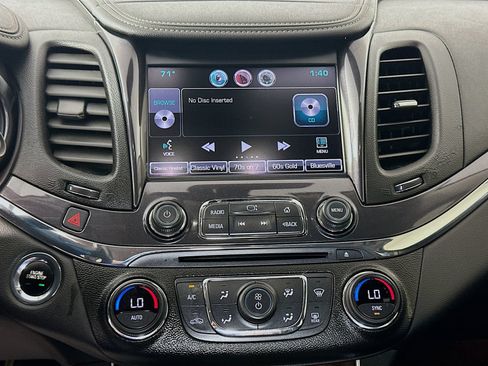 Used 2015 Chevrolet Impala LTZ FWD image 15