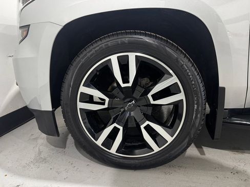 Used 2020 Chevrolet Tahoe Premier AWD/4WD image 8