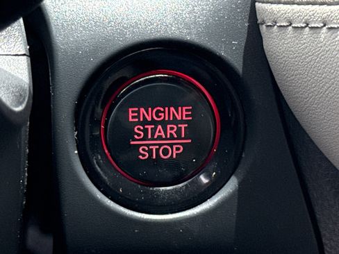 Certified 2025 Honda HR-V EX-L image 37
