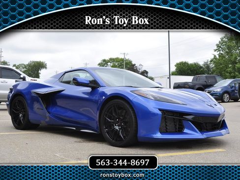 Used 2023 Chevrolet Corvette Z06 RWD image 1