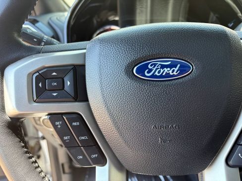 Used 2022 Ford F250 Lariat w/ Black Appearance Package AWD/4WD image 22