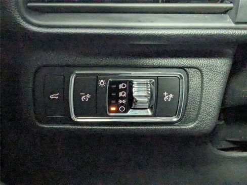 Used 2020 Lincoln Corsair FWD w/ Premium Package image 15