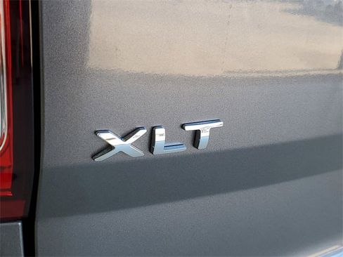 Used 2014 Ford Explorer XLT w/ Equipment Group 202A image 8