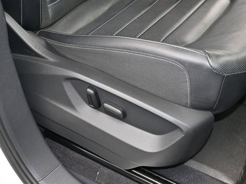 Used 2018 Volkswagen Atlas SEL Premium image 56