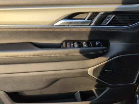 Used 2023 Jeep Wagoneer Series II image 11