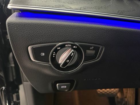 Used 2023 Mercedes-Benz E 350 4MATIC Sedan image 11