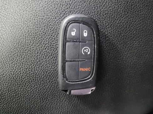 Used 2018 RAM 1500 Laramie w/ Convenience Group image 32