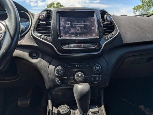 Used 2020 Jeep Cherokee High Altitude AWD/4WD image 18