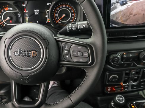 New 2026 Jeep Wrangler Unlimited Rubicon AWD/4WD image 25