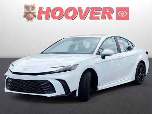 New 2026 Toyota Camry SE FWD image 9