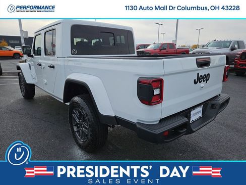 New 2026 Jeep Gladiator Sport image 5